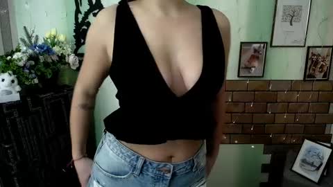 Vanessa online show from 12, 2, 2025