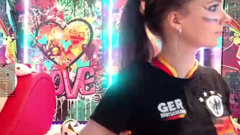 Snapshot of vanessa_love chatting on 14, 6, 2026 Vanessa online show from 14, 6, 2026