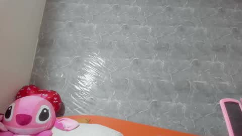 vanessaadol online show from 4, 3, 2025