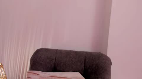vanessajohnsonn online show from 22, 5, 2026