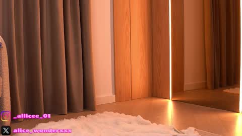 Vanessa Simon online show from 4, 3, 2026