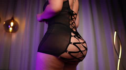 Vania  online show from 6, 1, 2025