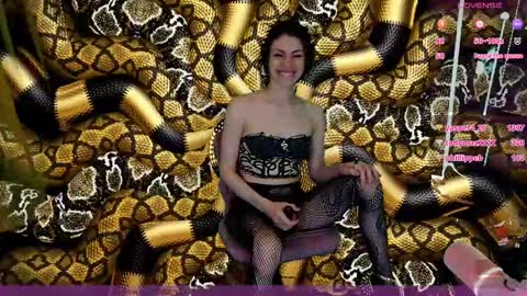 Snapshot of vanilla_skkye chatting on 24, 9, 2025 Skkye online show from 24, 9, 2025