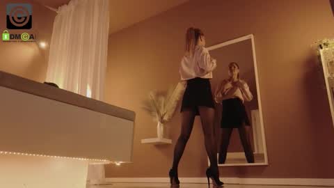 Laura online show from 3, 12, 2025