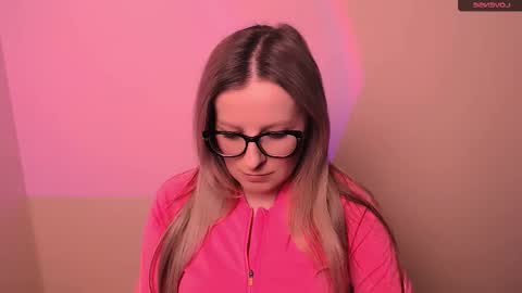 Snapshot of vanillaex_ chatting on 24, 2, 2026 Mia online show from 24, 2, 2026