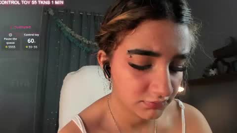 Snapshot of vanillafairy_ chatting on 25, 6, 2026 vanillafairy_ online show from 25, 6, 2026