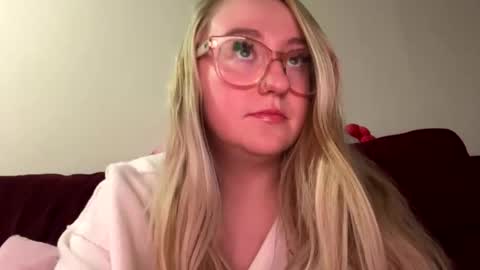 vanillapuddingpie online show from 13, 12, 2024