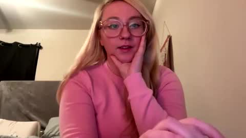 vanillapuddingpie online show from 19, 1, 2025