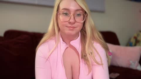 vanillapuddingpie online show from 4, 2, 2025