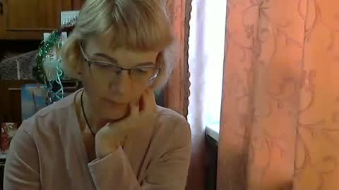 Vanillaxcreamy online show from 20, 12, 2024