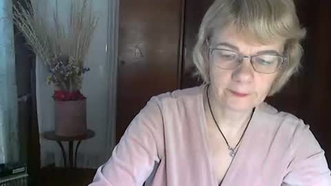 Vanillaxcreamy online show from 20, 1, 2025