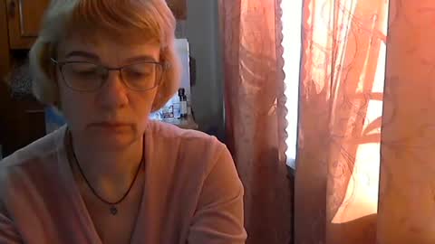Vanillaxcreamy online show from 20, 2, 2025