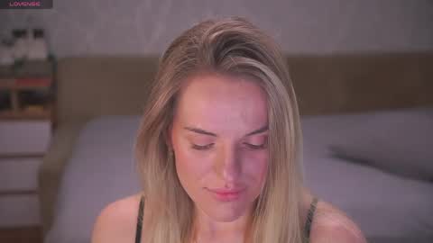 Sophie online show from 7, 4, 2026