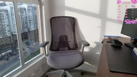 Elizabeth online show from 18, 4, 2026