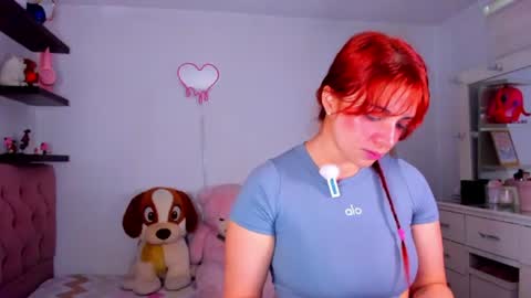 Snapshot of vannessa_shy chatting on 5, 7, 2026 Vanesa online show from 5, 7, 2026