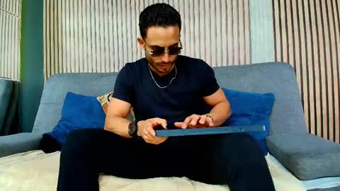 Vans Ross online show from 20, 4, 2026