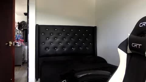 Snapshot of varonelite chatting on 7, 7, 2026 Andres online show from 7, 7, 2026