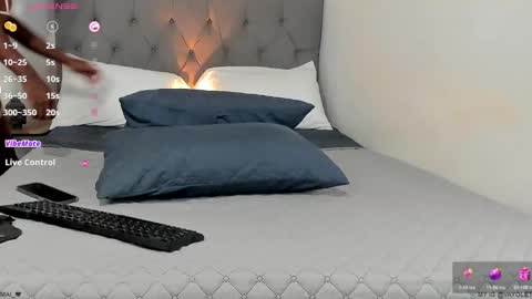 Snapshot of vayolet___ chatting on 3, 3, 2025 Hi Im Vayolet online show from 3, 3, 2025