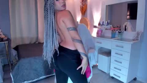 Snapshot of vayolett_bass chatting on 17, 1, 2026 Vayolett Bass online show from 17, 1, 2026