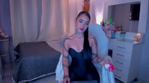 Snapshot of vayolett_bass chatting on 12, 2, 2026 Vayolett Bass online show from 12, 2, 2026