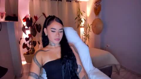 Vayolett Bass online show from 25, 6, 2026