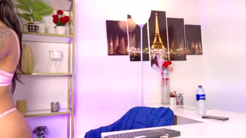 Snapshot of vaythiare_stone chatting on 2, 7, 2026 Vaythiare online show from 2, 7, 2026