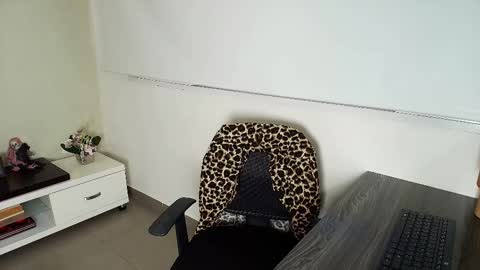 Victoria online show from 28, 10, 2025