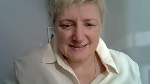 vea_motty online show from 2, 4, 2026