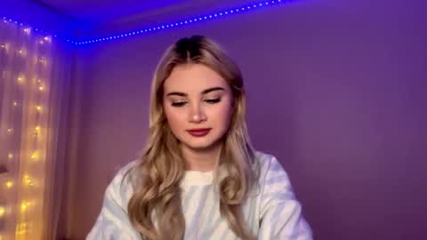 Snapshot of vedalipscomb chatting on 7, 2, 2026 Monika online show from 7, 2, 2026