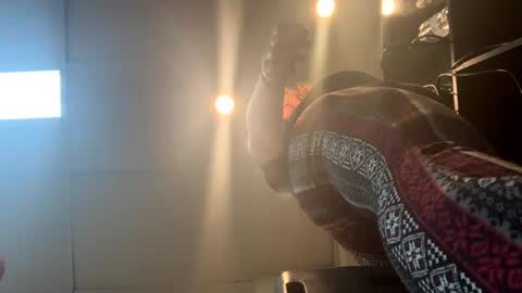 Veronica Lehane online show from 25, 1, 2025