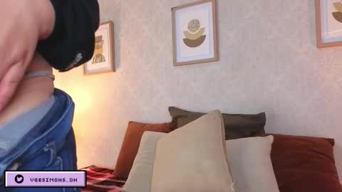 Vee Simons online show from 26, 3, 2026