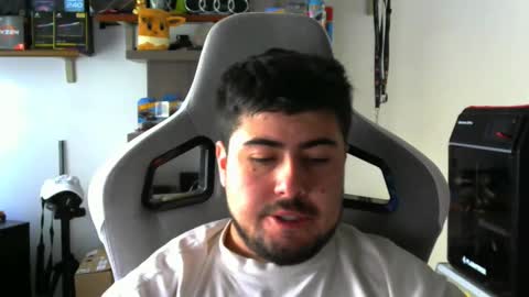 Snapshot of veils24 chatting on 7, 11, 2025 Charles online show from 7, 11, 2025