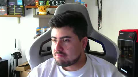 Snapshot of veils24 chatting on 2, 12, 2025 Charles online show from 2, 12, 2025