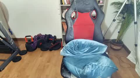 Im VelaI will be Christmas and New Year with my family December 22 to January 13 I will miss you guys. online show from 22, 2, 2025