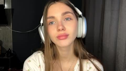 Nia online show from 7, 4, 2026