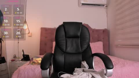 velveet_ online show from 13, 9, 2025