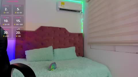 velveet_ online show from 5, 10, 2025