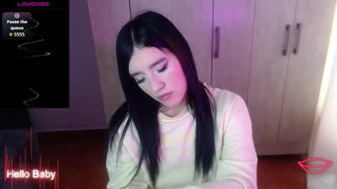 Snapshot of velvet_28_ chatting on 28, 10, 2025 velvet_28_ online show from 28, 10, 2025