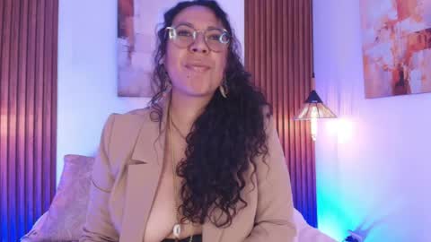 Emma Curly online show from 11, 5, 2026