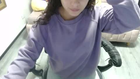 velvet_moon_v online show from 15, 11, 2025