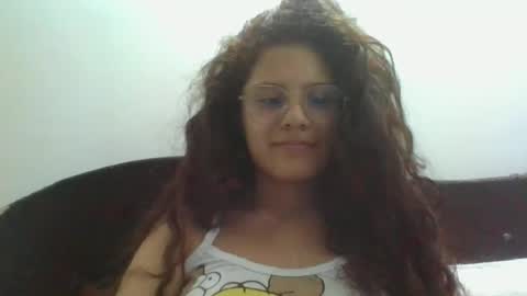 Snapshot of velvet_moon_v chatting on 22, 4, 2026 velvet_moon_v online show from 22, 4, 2026