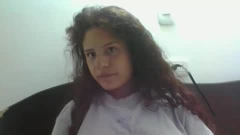 Snapshot of velvet_moon_v chatting on 28, 4, 2026 velvet_moon_v online show from 28, 4, 2026