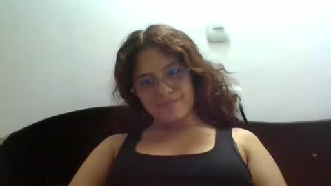 Snapshot of velvet_moon_v chatting on 26, 5, 2026 velvet_moon_v online show from 26, 5, 2026