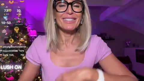 Snapshot of velvetbarbie chatting on 29, 12, 2024 VelvetBarbie online show from 29, 12, 2024