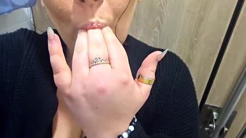 velvetroulette online show from 5, 11, 2025