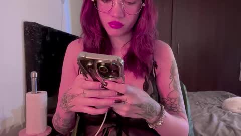 Lanna   online show from 21, 10, 2025