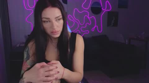 Snapshot of venomchic chatting on 17, 11, 2025 Sofia online show from 17, 11, 2025