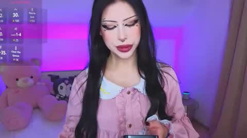 Vivian online show from 28, 11, 2025