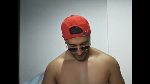 Snapshot of venus_griego chatting on 22, 11, 2025 venus_griego online show from 22, 11, 2025