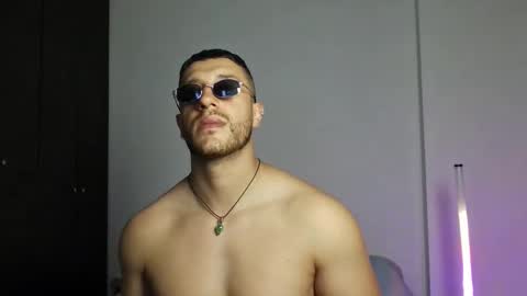 Snapshot of venus_griego chatting on 27, 11, 2025 venus_griego online show from 27, 11, 2025